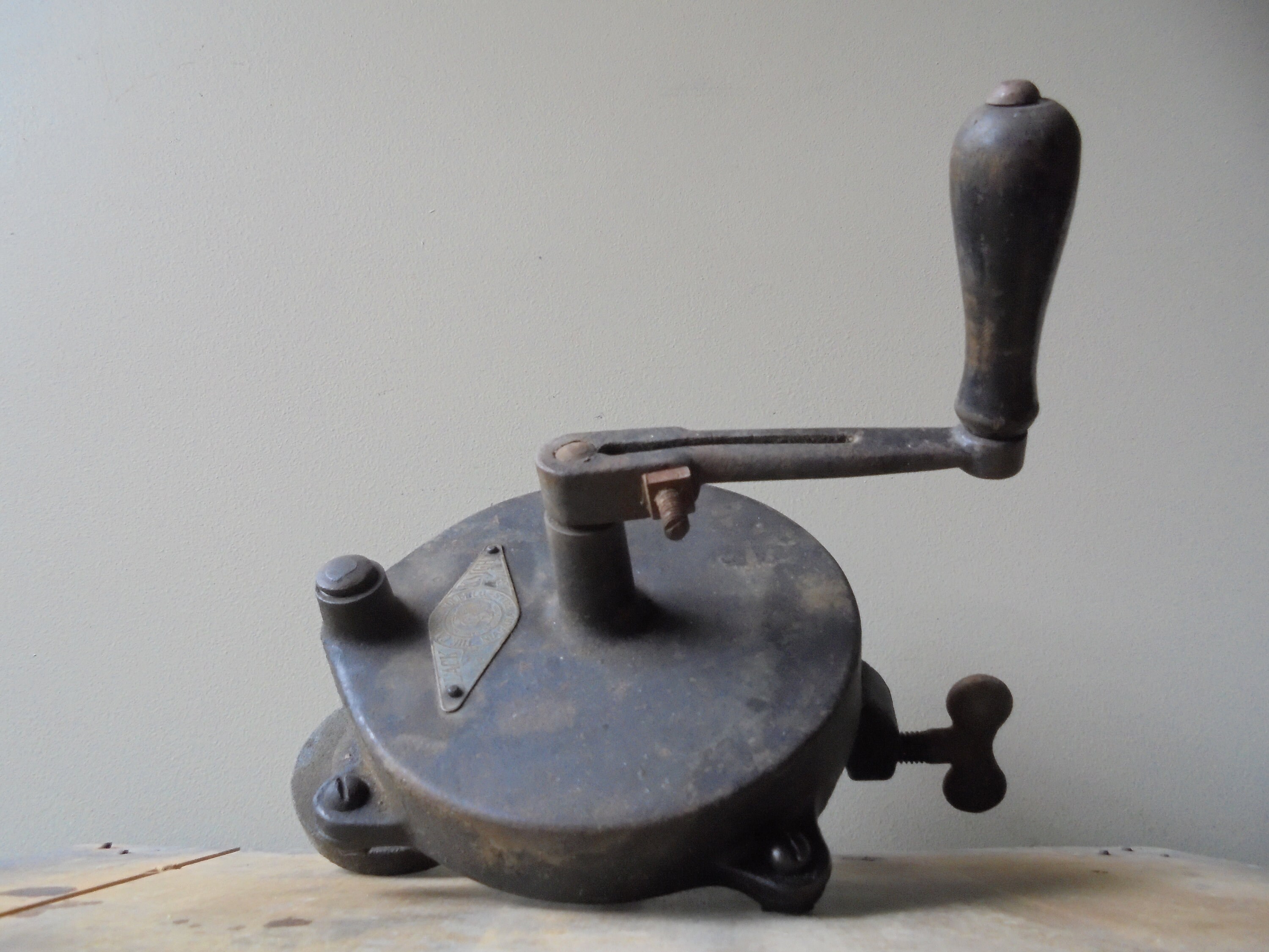 Hand crank grinding wheel for sale deals