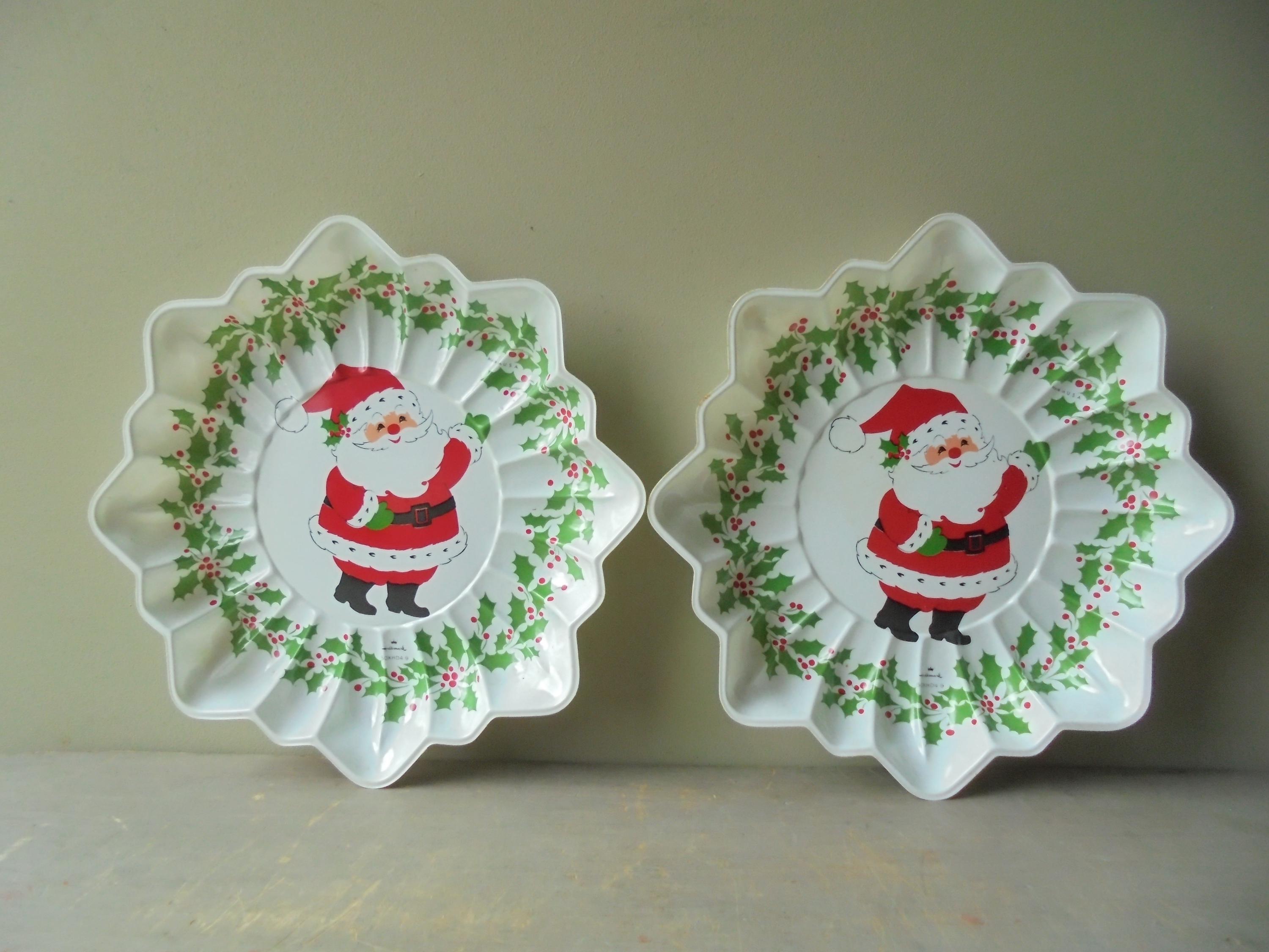 Vintage Hallmark Santa Claus Snack Tray, Set of Two Plastic Holiday Cookie Plates, Vintage Christmas Kitchen, TheEarlyBirdFinds