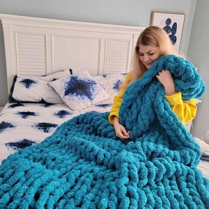 EXTRA JUMBO chunky knit chenille Blanket, Chunky Chenille yarn, Arm Knit Blanket, Chunky knit blanket, Super Chunky blanket, gift, Christmas