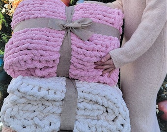 Chunky yarn blanket throw bedspread made with Chenille