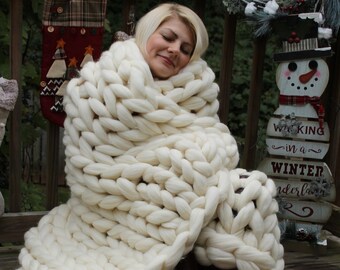 Arm knitted chunky blanket, chunky knit blanket, super chunky blanket, Throw, Blanket, Chunky yarn, Christmas present , Throw Blankets