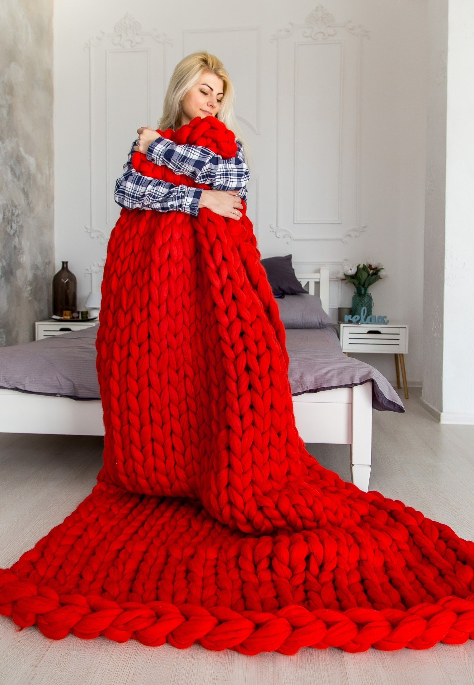 Red chunky knit blanket hotsell