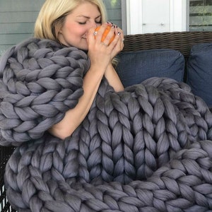 Super Chunky knit blanket, chunky blanket, chunky knits, Merino wool blanket, Chunky yarn, Arm knitted blanket, Merino wool throw image 7