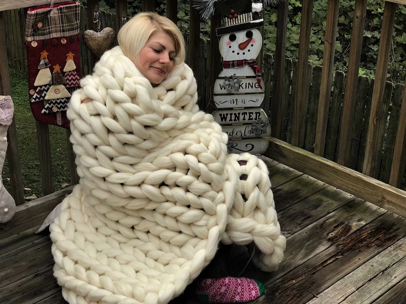 Super Chunky knit blanket, chunky blanket, chunky knits, Merino wool blanket, Chunky yarn, Arm knitted blanket, Merino wool throw image 5