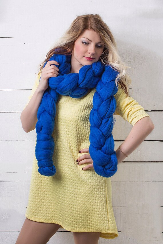 Chain scarf store