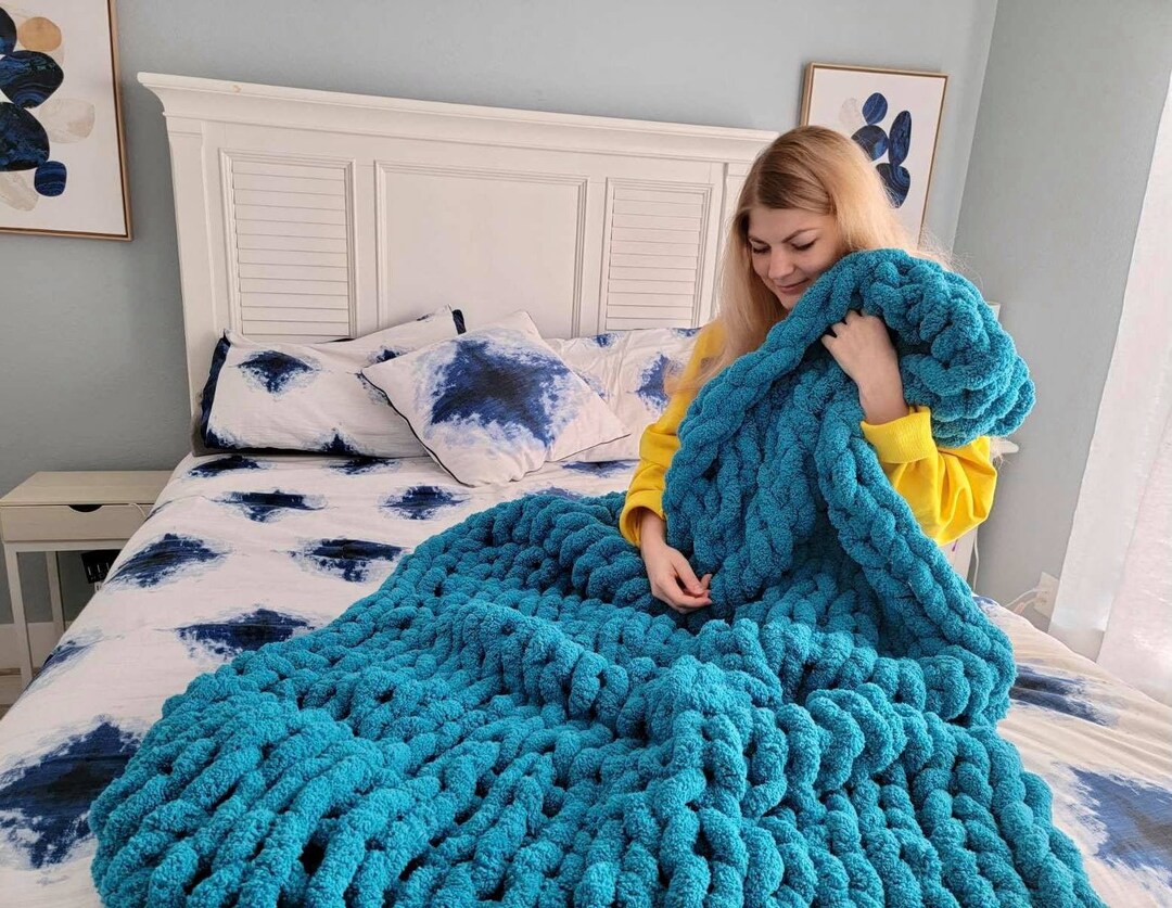 EXTRA JUMBO Chunky Knit Chenille Blanket, Chunky Chenille Yarn, Arm