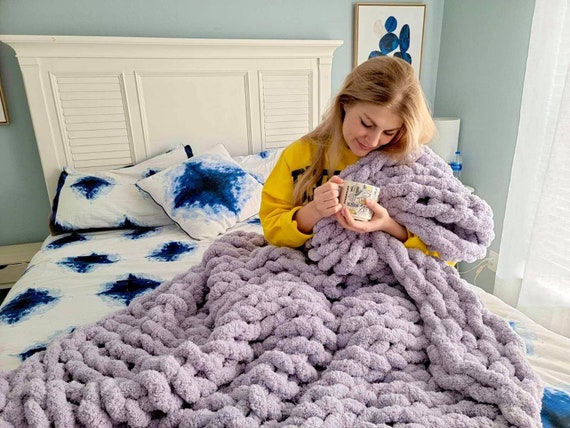 Chunky Knit Blanket Throw Large - Warm Soft Cozy Chenille Yarn Thick  Crochet Knit Blanket for Bed, Sofa -Big Chunky Cable Knit Throw-Weighted  Chunky