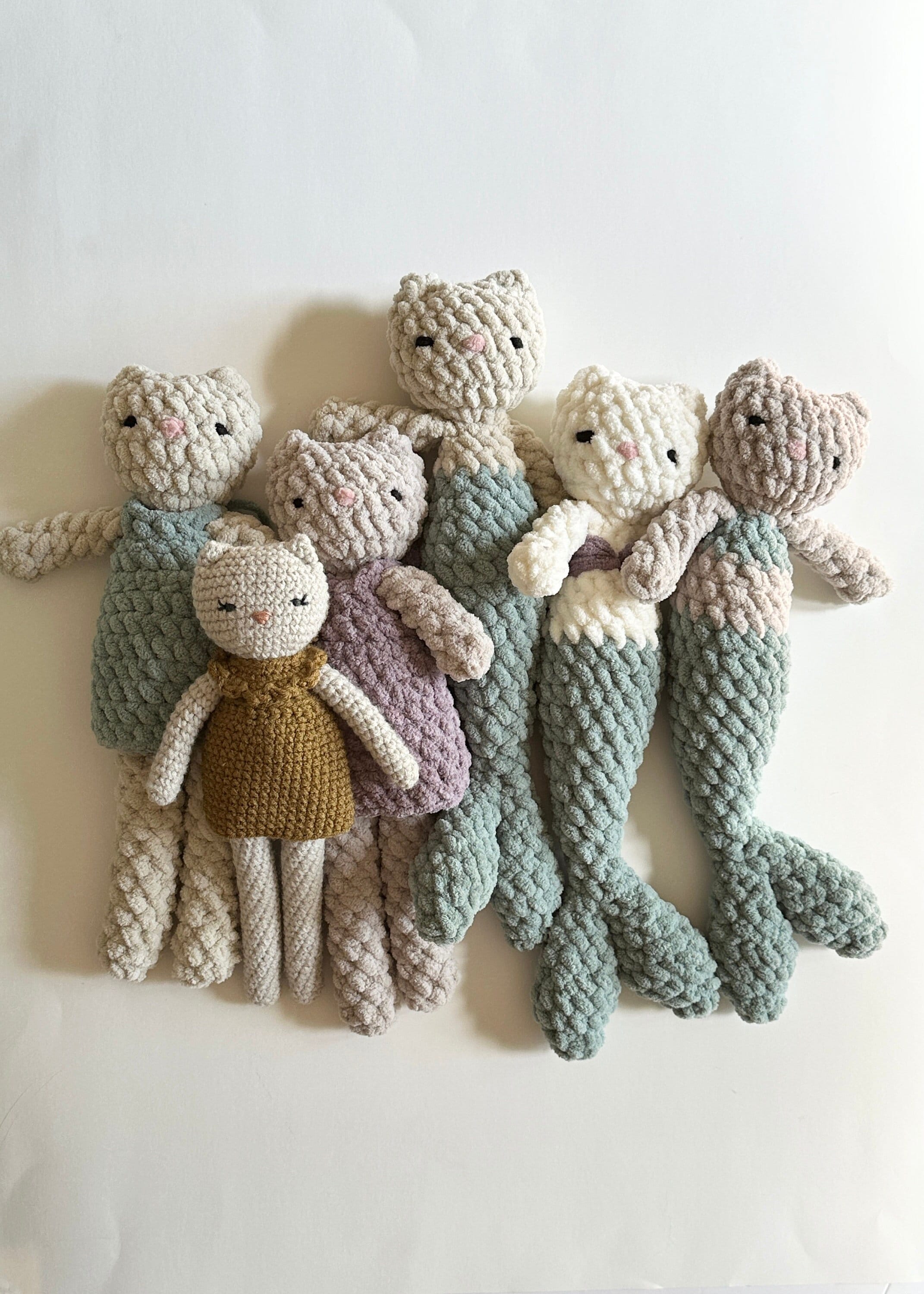 40 Kitty Crochet Patterns: Create Adorable Feline Friends at Home 14 Jolene Kitty (bundle) Crochet