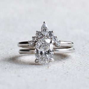 14K White Gold Engagement Ring Set, Oval Engagement Ring Set image 1