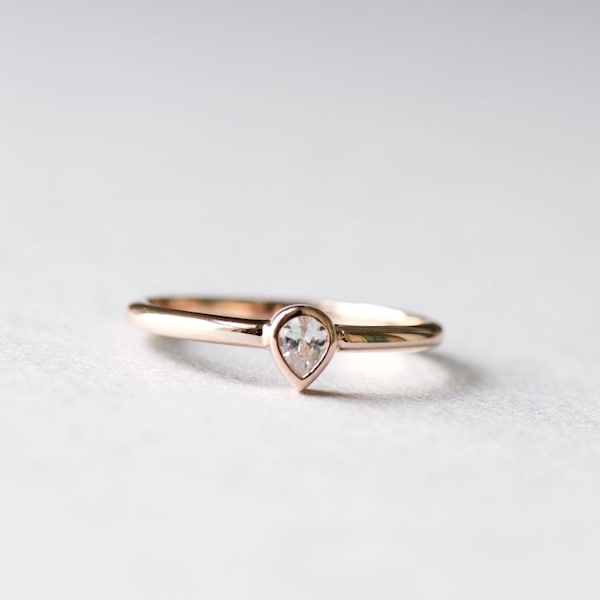 Anillo en forma de pera, anillo en forma de lágrima, anillo solitario, anillo de plata de ley 925, anillo de rosa y chocolate, anillo delicado