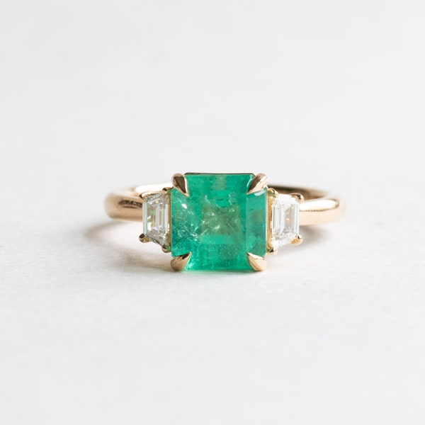 18K 2.5 CT Emerald Diamond Ring, Three Stone Ring, Engagement Ring, Natural Emerald Ring