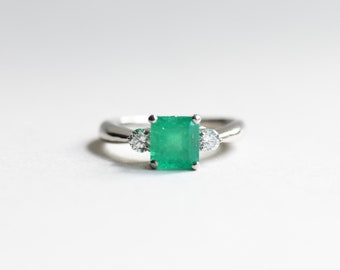 Platinum 1.23 Carat Emerald Diamond Ring, Three Stone Ring, Emerald Ring, Estate Ring