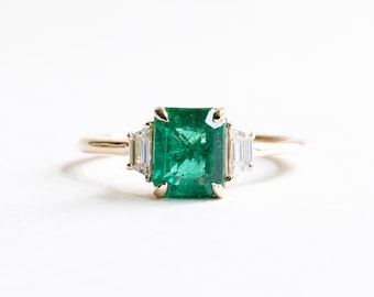 Size 7, 14K Yellow Gold Emerald & Diamond Three Stone Ring
