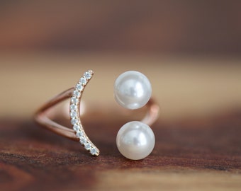 Rose Gold Plated Smiley Dainty Ring With Cubic Zirconia And Shell Pearls,  Minimalist Jewelry, Statement Ring, Emoji Ring