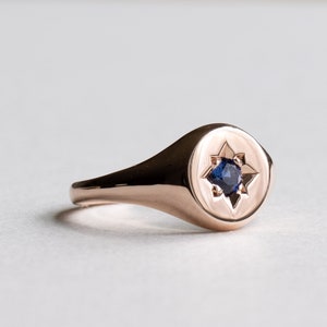 14k rose gold sapphire signet ring, starburst ring, star ring, heirloom ring, bespoke ring, solid gold signet ring, round cut natural sapphire center stone