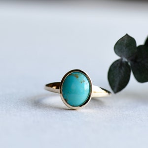 14k Yellow Gold Turquoise Cabochon Ring, Kingman Turquoise Ring, Statement Ring, Rose and Choc, Signet Ring, Cocktail Ring, Oval Ring