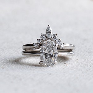 14K White Gold Engagement Ring Set, Oval Engagement Ring Set image 7