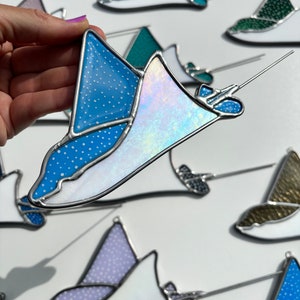 Spotted Eagle Ray Stained Glass Iridescent versions image 4