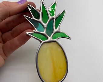 Made to orderPineapple Stained Glass Suncatcher Small (1)