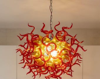 Handgefertigte Orange Glas Kronleuchter: Individuelle Esszimmer Beleuchtung