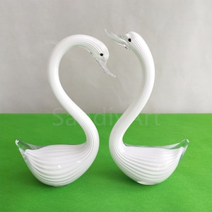 Hand Blown Glass Swan Pair: White Tabletop Decoration, Lovers&#39; Gift