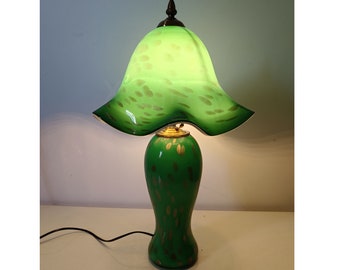Pastoral style glazed glass desk lamp green color never fading