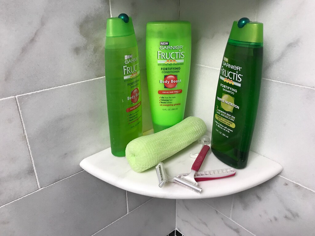 Mensola Angolare Per Doccia In Marmo Bianco Naturale 20x22 Cm – Ripiano Da Parete Lucido Per Bagno