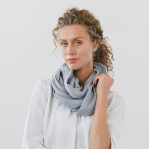 Light Gray Linen Scarf – Lightweight Soft Stonewashed Wrap for Women, Men – Organic Neutral Layering – Ethical Gift – Everyday Travel Shawl