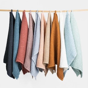 Linen Waffle Hand Towel – Quick Dry Dish Towel with Hanging Loop – Absorbent Kitchen Towel – Natural Linen-Cotton Blend in Multiple Colors