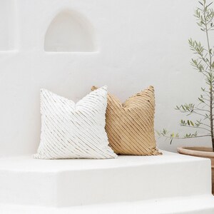 Linen throw pillow cover with zipper / Deco pillow / Linen pillow case / 18x18 and more image 2