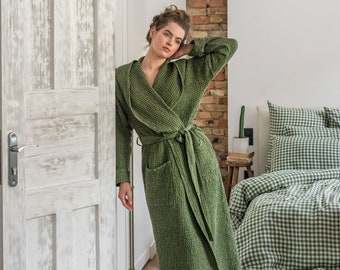 Green waffle linen robe. Hooded bathrobe. Bridesmaid robe. Spa robe, breathable, comfortable loungewear. Unisex Style