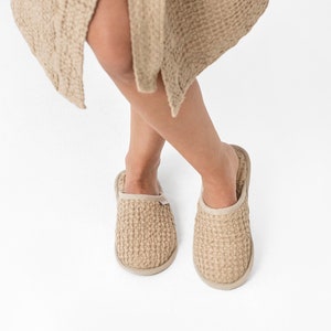 Linen Waffle Slippers for Women and Men in Beige – Stonewashed Spa House Shoes – Breathable Quick Dry Unisex Gift for Sauna, Bath, Wedding