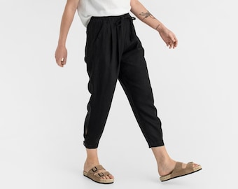Pantalon en lin noir MONTAUK. Pantalon fuselé en lin. Pantalon en lin. Taille élastiquée, poches latérales. Vêtements minimalistes