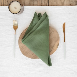 Forest Green Linen Napkin Set – Stonewashed Soft Cloth Napkins – Deep Earth Tone Table Decor – Reusable Holiday Style – Eco Friendly Gift