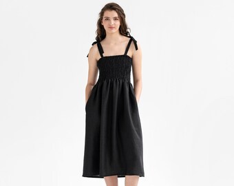 Robe midi en lin AVILLA en noir / Robe d'été / Robe en lin à smocks / Robe de plage en lin