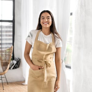 Womens linen apron / For cooking, gardening, front pockets / Kitchen accessories