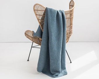 Gray blue linen waffle throw / Waffle pattern / Linen throw blanket / Bedspread