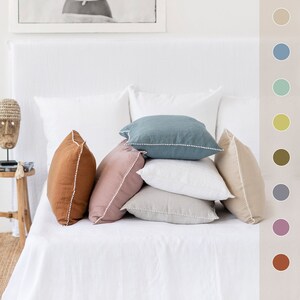 standard queen pillow size