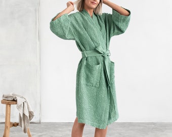 Linen bath robe in matcha green / Linen kimono robe / Soft, absorbent waffle linen / Robes for women