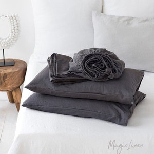 Linen sheet set in Charcoal Gray. Fitted sheet, flat sheet, 2 pillowcases. Linen bedding in King, Queen sizes.