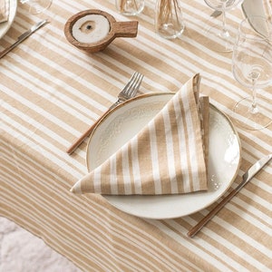 Gestreifte Leinenservietten 2er Set / Handgearbeitete, stone washed Leinenservietten / Weihnachtliche Tischdeko