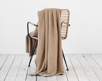 Linen throw in Beige, waffle pattern. Linen throw blanket. Sofa throw.
