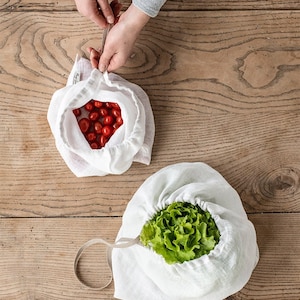 Reusable Linen Produce Bags (Set of 2) – Plastic Free Grocery Storage – Mesh Linen Bags for Fruit and Vegetables – Zero Waste Eco Bags