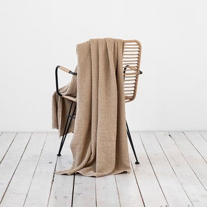 Linen throw in Beige, waffle pattern. Linen throw blanket. Sofa throw. image 1