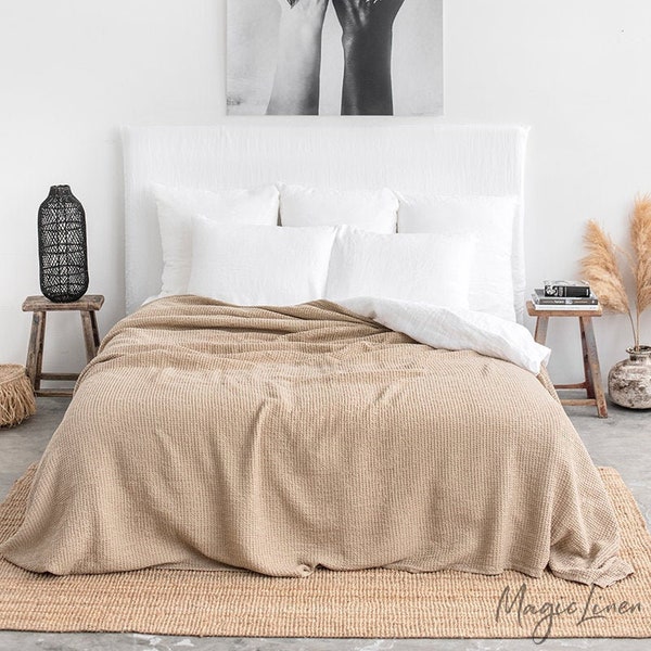 Waffle linen blanket in Beige. Linen throw blanket. Light brown linen bed throw in King, Queen sizes. Bedspread, coverlet.