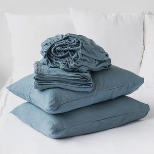 Gray Blue Linen Sheet Set – Muted Blue Stonewashed Bedding – Breathable Flat Sheet, Fitted Sheet, Pillowcases – OEKO-TEX Certified Linen Set