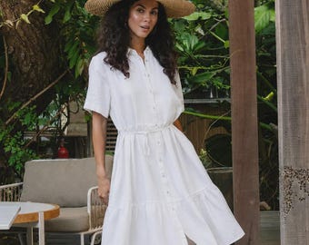 Vestido camisero midi de lino blanco – Vestido de lino con volantes y bolsillos – Conjunto nupcial de manga corta – Ropa casual con cinturón y botones delanteros PETRA