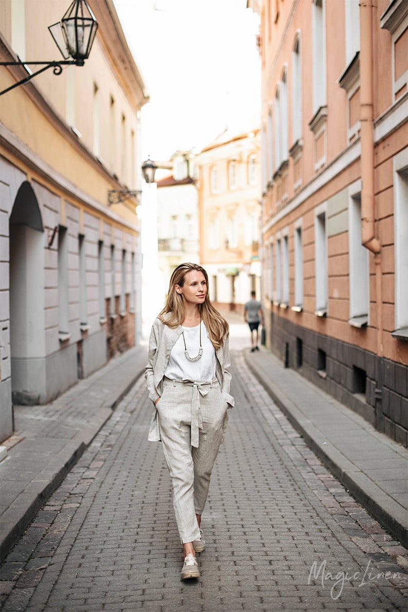 Come discover these Over 50 Fashion: Running Errands Comfy Cute Pieces! Beautiful handmade linen cardigan/blazer. #over50 #fashion #summeryfinds