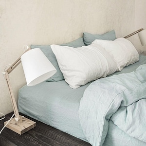 Juego de sábanas de lino azul polvoriento – Ropa de cama Coastal Stonewashed – Sábana encimera transpirable, sábana ajustable, fundas de almohada – Lino puro con certificación OEKO-TEX imagen 3