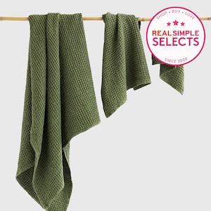 Forest Green Linen Towel Set – Soft Waffle Towels for Face, Hand, Body – Quick Dry Stonewashed Bath Set – Spa Earthy Gift for Him or Her